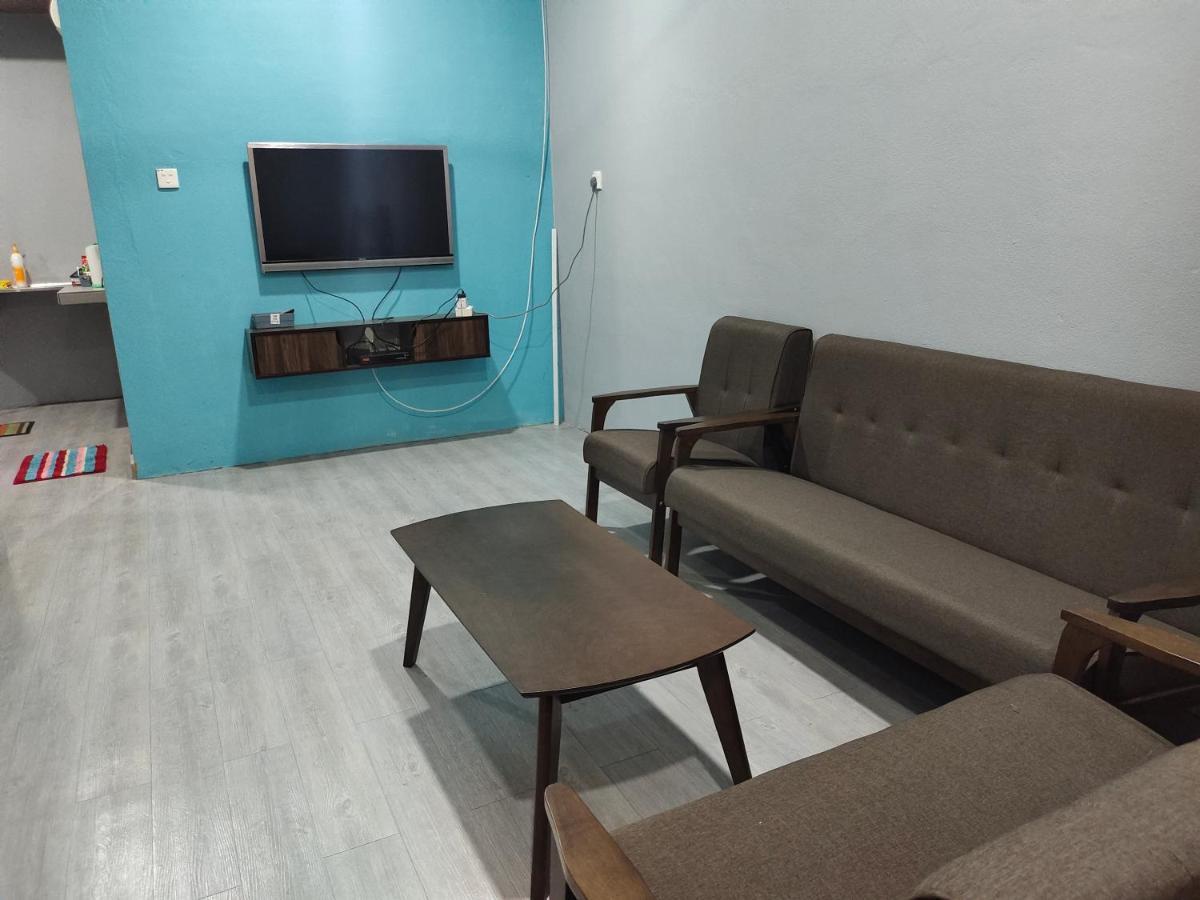 Alish Homestay Gua Musang With Free Wifi, Netflix Bagian luar foto