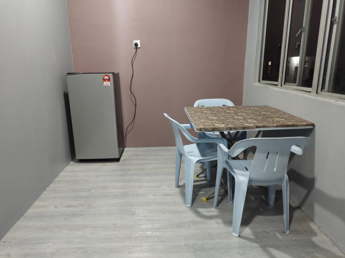 Alish Homestay Gua Musang With Free Wifi, Netflix Bagian luar foto